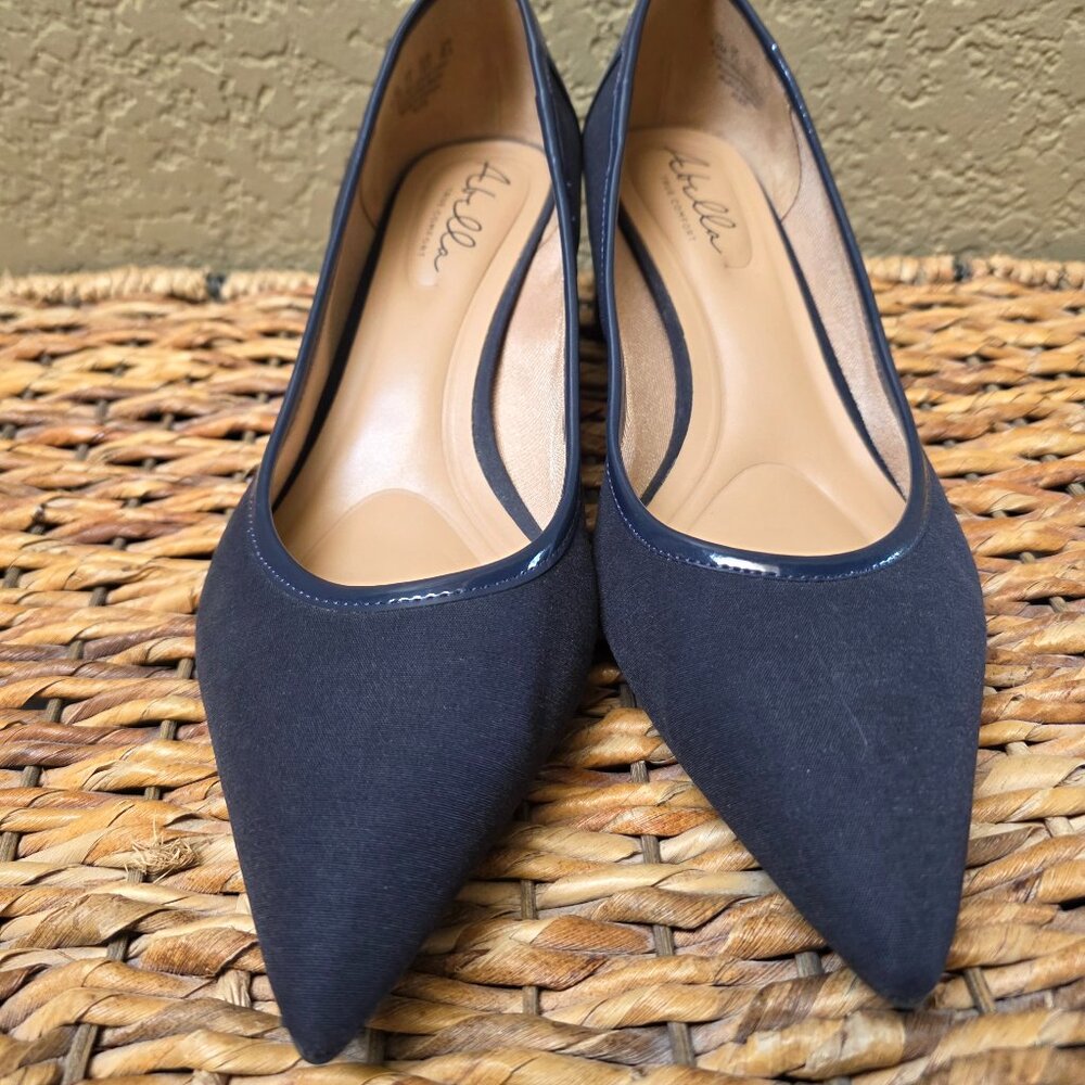 Abella-Navy heels